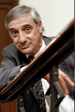 조엘 모키르(Joel Mokyr, 1946년 7월 26일~)는 네덜란드 태생의 유대계 미국인인 경제사학자(economic historian)이다.  현재 미국 노스웨스턴대학교(Northwestern University) 경제학 및 역사학과 교수로, 1974년부터 강의해왔다. (사진=위키피디아)